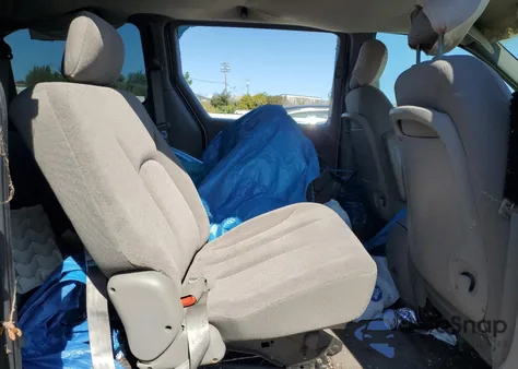 2006 Chrysler Town & Country Ex z USA, uszkodzony, nr VIN 2C8GP74L61R324017